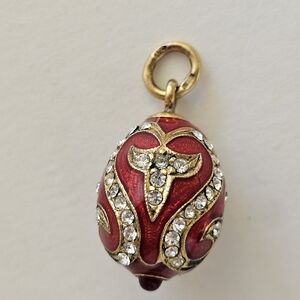 Vintage 925 Sterling Red Guilloche Enamel Egg Pendant Russian? Missing Stone